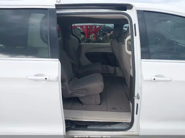 2C4RC1DG7HR506616 2017 CHRYSLER PACIFICA - Image 8