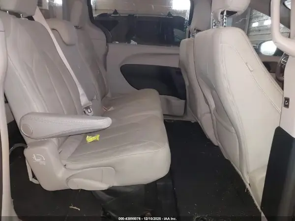 2C4RC1DG7HR507670 2017 CHRYSLER PACIFICA - Image 8