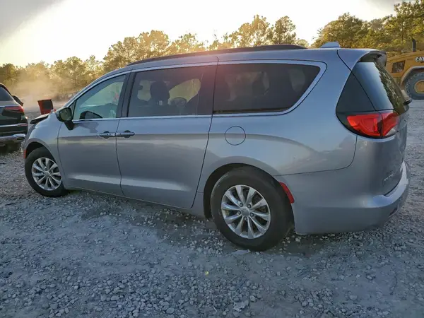 2C4RC1DG7HR508012 2017 CHRYSLER PACIFICA - Image 2