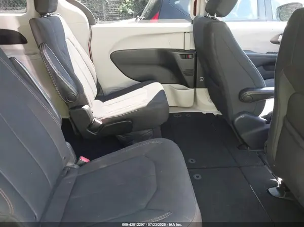 2C4RC1DG7HR508771 2017 CHRYSLER PACIFICA - Image 8