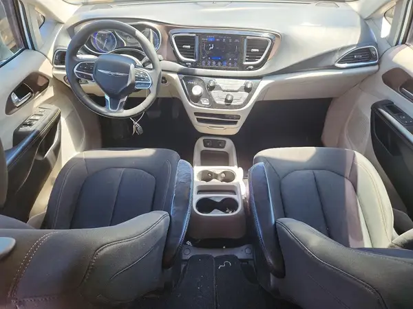 2C4RC1DG7HR520497 2017 CHRYSLER PACIFICA - Image 8