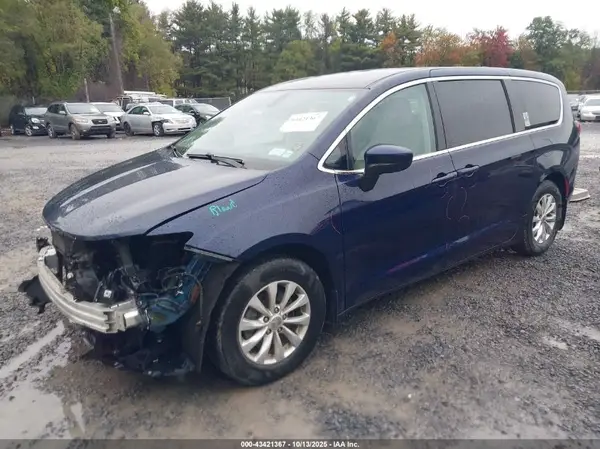 2C4RC1DG7HR552429 2017 CHRYSLER PACIFICA - Image 2