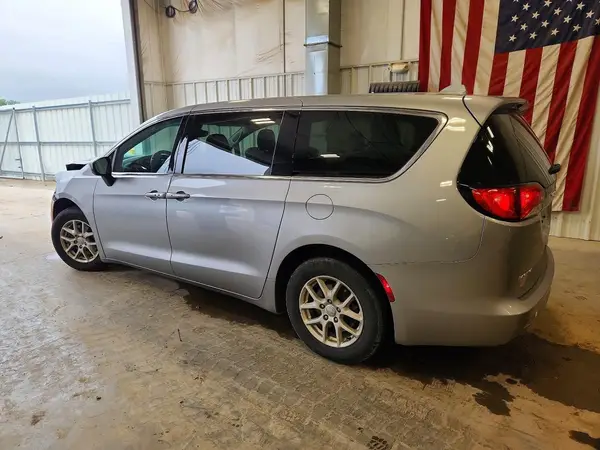 2C4RC1DG7HR578187 2017 CHRYSLER PACIFICA - Image 2