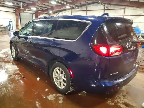 2C4RC1DG7HR592882 2017 CHRYSLER PACIFICA - Image 2