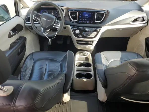 2C4RC1DG7HR634385 2017 CHRYSLER PACIFICA - Image 8