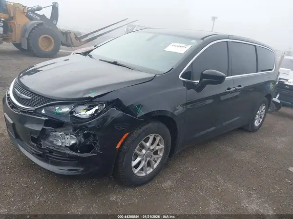 2C4RC1DG7HR684347 2017 CHRYSLER PACIFICA - Image 2