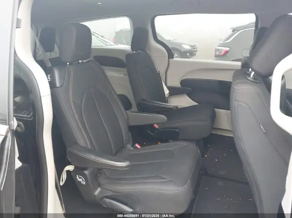 2C4RC1DG7HR684347 2017 CHRYSLER PACIFICA - Image 8