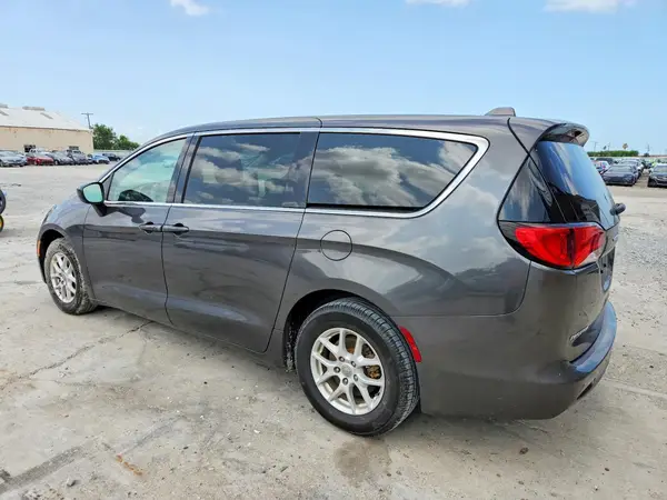 2C4RC1DG7HR703592 2017 CHRYSLER PACIFICA - Image 2