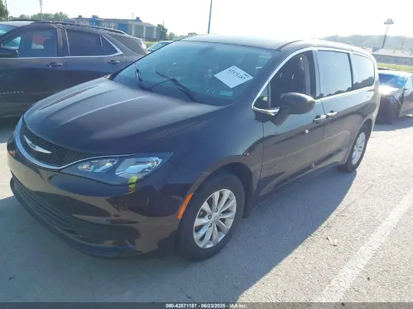 2C4RC1DG7HR705522 2017 CHRYSLER PACIFICA - Image 2