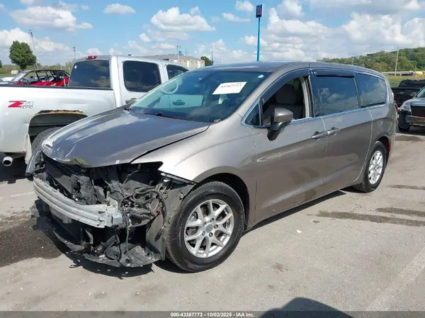 2C4RC1DG7HR771861 2017 CHRYSLER PACIFICA - Image 2