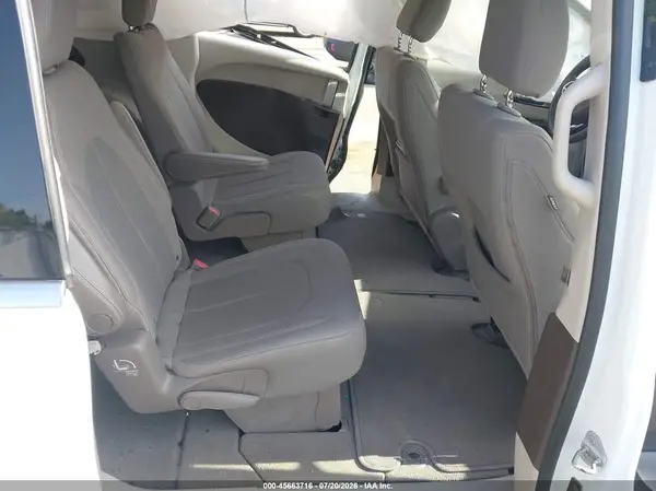 2C4RC1DG7HR777045 2017 CHRYSLER PACIFICA - Image 8
