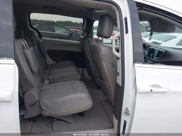 2C4RC1DG8HR510724 2017 CHRYSLER PACIFICA - Image 8