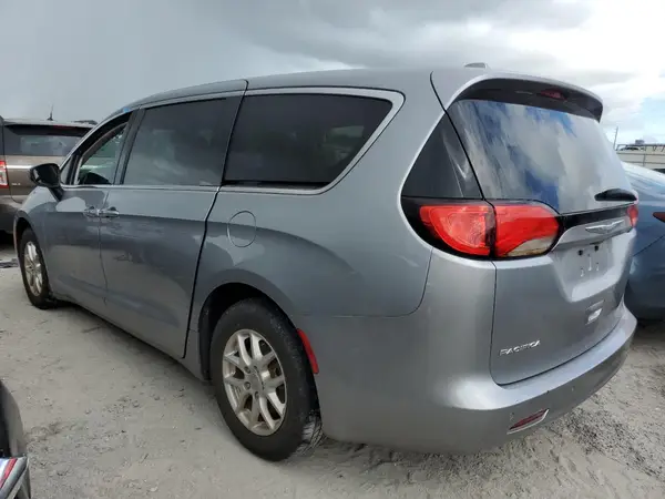 2C4RC1DG8HR513994 2017 CHRYSLER PACIFICA - Image 2