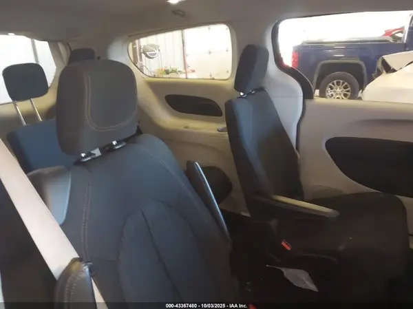 2C4RC1DG8HR515874 2017 CHRYSLER PACIFICA - Image 8