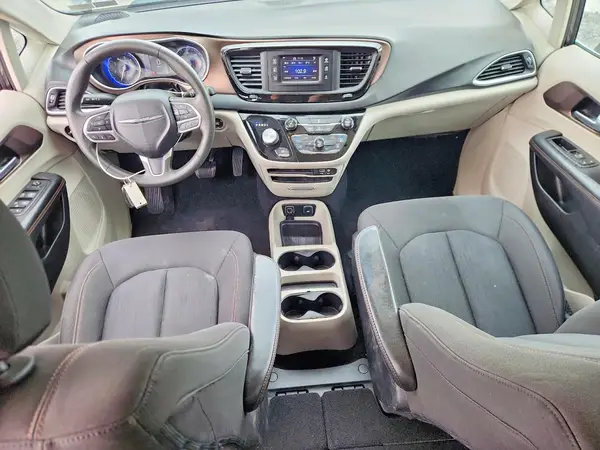 2C4RC1DG8HR517348 2017 CHRYSLER PACIFICA - Image 8