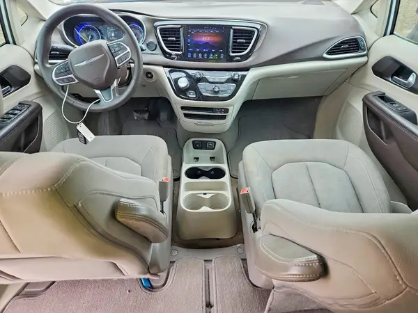 2C4RC1DG8HR517804 2017 CHRYSLER PACIFICA - Image 8