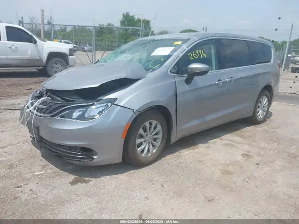 2C4RC1DG8HR519861 2017 CHRYSLER PACIFICA - Image 2