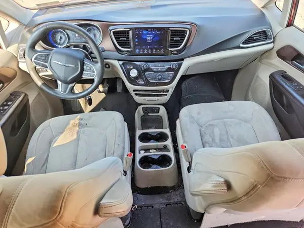 2C4RC1DG8HR521805 2017 CHRYSLER PACIFICA - Image 8