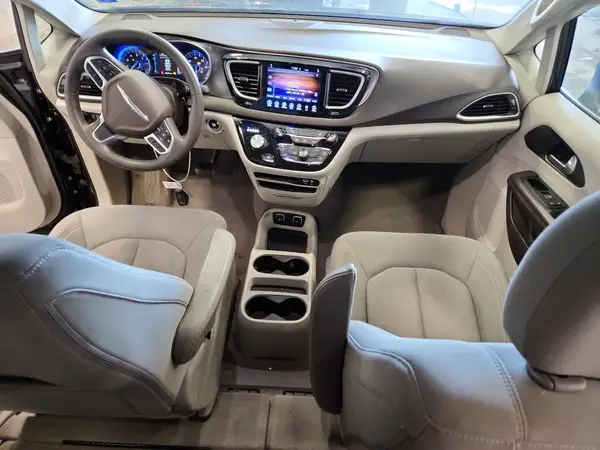 2C4RC1DG8HR531914 2017 CHRYSLER PACIFICA - Image 8