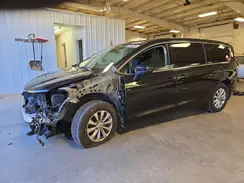 2C4RC1DG8HR551516 2017 CHRYSLER PACIFICA