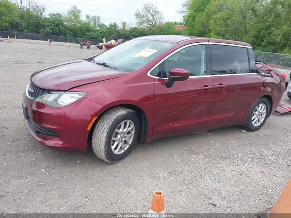 2C4RC1DG8HR552066 2017 CHRYSLER PACIFICA - Image 2