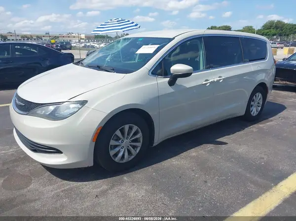 2C4RC1DG8HR565674 2017 CHRYSLER PACIFICA - Image 2