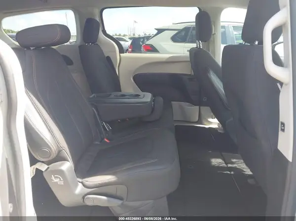 2C4RC1DG8HR565674 2017 CHRYSLER PACIFICA - Image 8