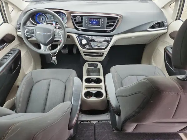 2C4RC1DG8HR577890 2017 CHRYSLER PACIFICA - Image 8