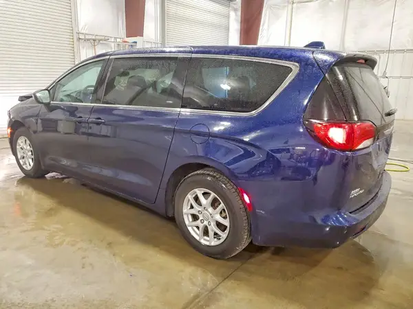 2C4RC1DG8HR588369 2017 CHRYSLER PACIFICA - Image 2