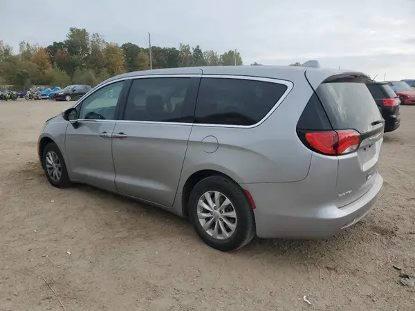 2C4RC1DG8HR607566 2017 CHRYSLER PACIFICA - Image 2