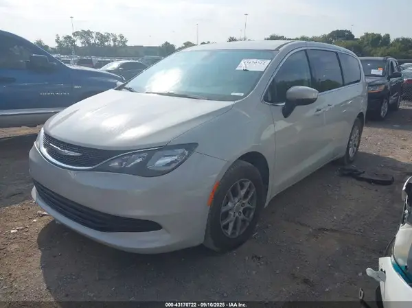 2C4RC1DG8HR609219 2017 CHRYSLER PACIFICA - Image 2