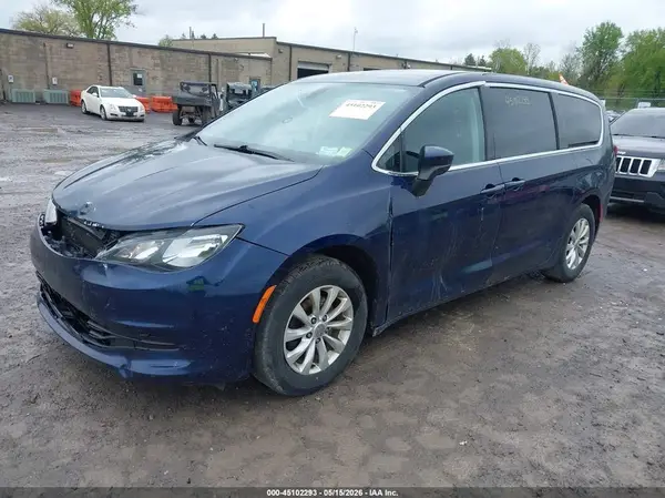 2C4RC1DG8HR610502 2017 CHRYSLER PACIFICA - Image 2