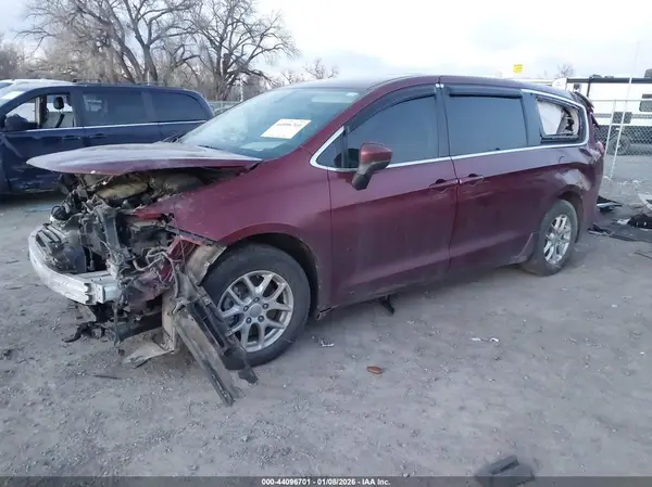 2C4RC1DG8HR610905 2017 CHRYSLER PACIFICA - Image 2