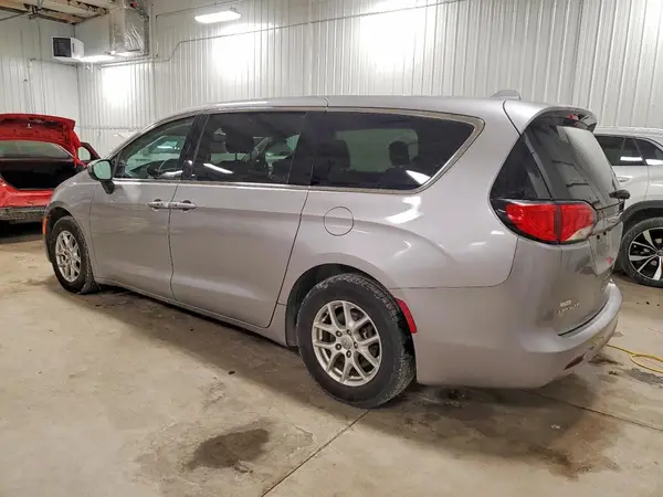 2C4RC1DG8HR621967 2017 CHRYSLER PACIFICA - Image 2
