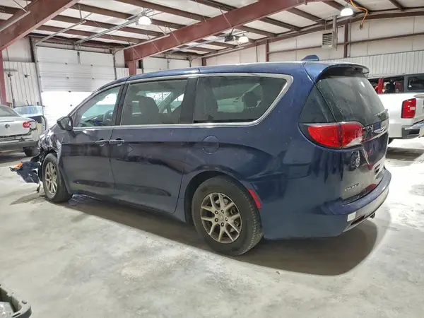 2C4RC1DG8HR638185 2017 CHRYSLER PACIFICA - Image 2