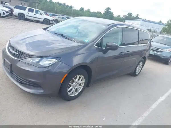 2C4RC1DG8HR654659 2017 CHRYSLER PACIFICA - Image 2