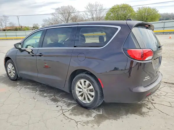2C4RC1DG8HR676273 2017 CHRYSLER PACIFICA - Image 2