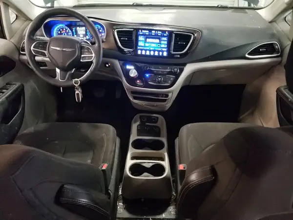 2C4RC1DG8HR723589 2017 CHRYSLER PACIFICA - Image 8
