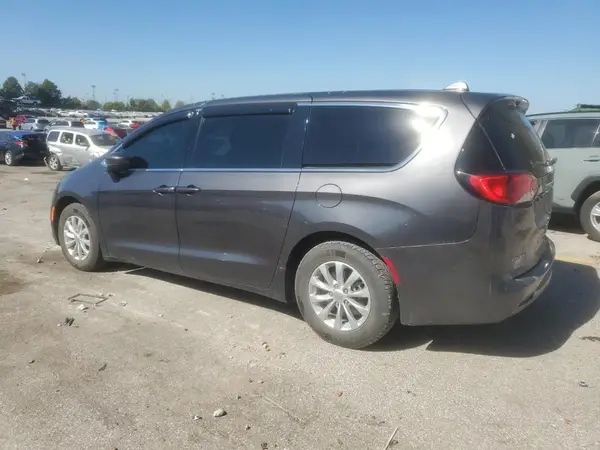 2C4RC1DG8HR812692 2017 CHRYSLER PACIFICA - Image 2