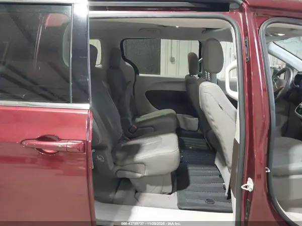 2C4RC1DG8HR833624 2017 CHRYSLER PACIFICA - Image 8
