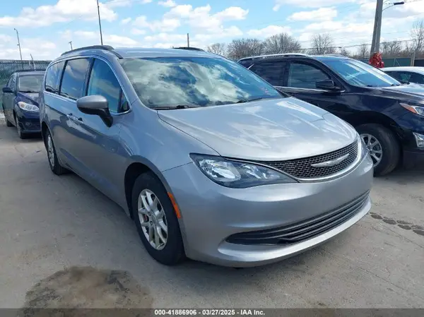 2C4RC1DG8HR835664 2017 CHRYSLER PACIFICA - Image 1