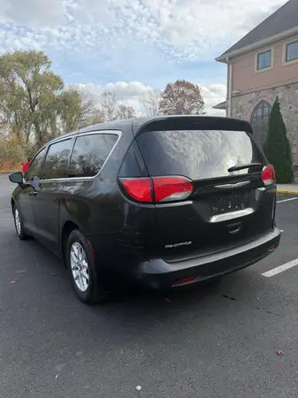 2C4RC1DG9HR508271 2017 CHRYSLER PACIFICA - Image 2