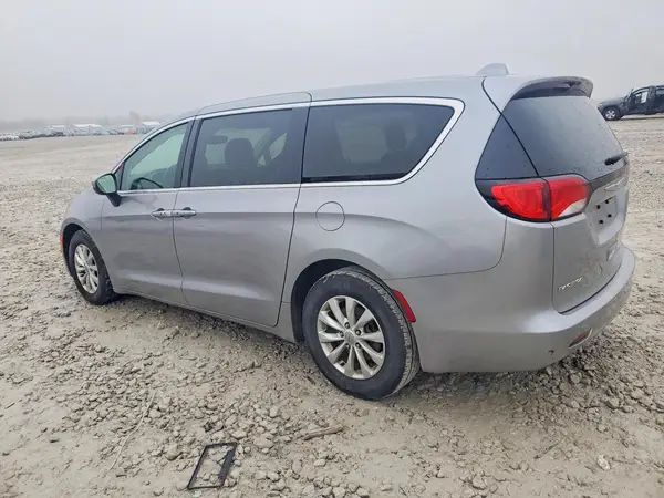 2C4RC1DG9HR514989 2017 CHRYSLER PACIFICA - Image 2
