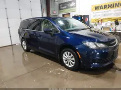 2C4RC1DG9HR517794 2017 CHRYSLER PACIFICA