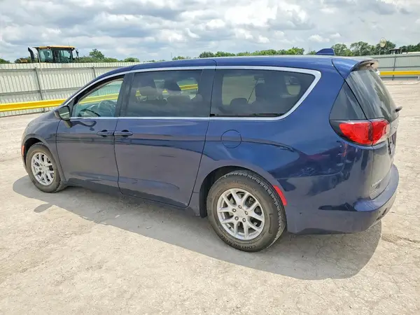 2C4RC1DG9HR553744 2017 CHRYSLER PACIFICA - Image 2