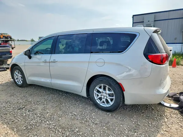 2C4RC1DG9HR587697 2017 CHRYSLER PACIFICA - Image 2