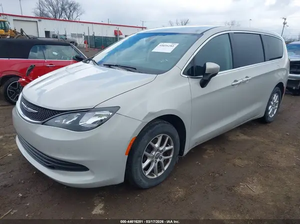 2C4RC1DG9HR587747 2017 CHRYSLER PACIFICA - Image 2