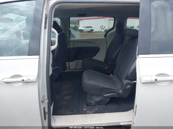 2C4RC1DG9HR587747 2017 CHRYSLER PACIFICA - Image 8