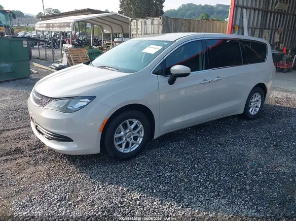 2C4RC1DG9HR633593 2017 CHRYSLER PACIFICA - Image 2