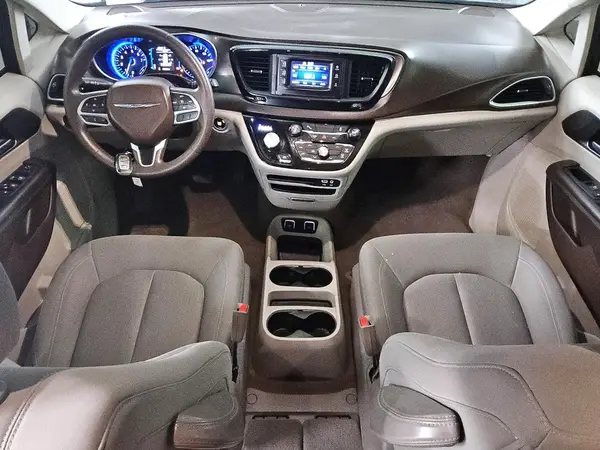 2C4RC1DG9HR642875 2017 CHRYSLER PACIFICA - Image 8